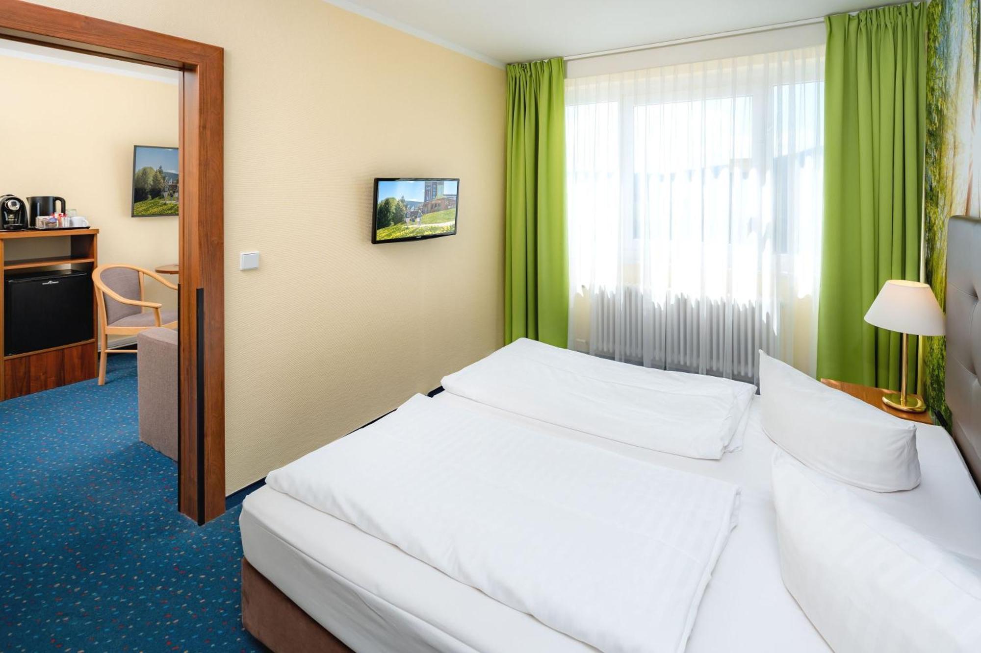 Ahorn Hotel Am Fichtelberg Обервиезентал Екстериор снимка