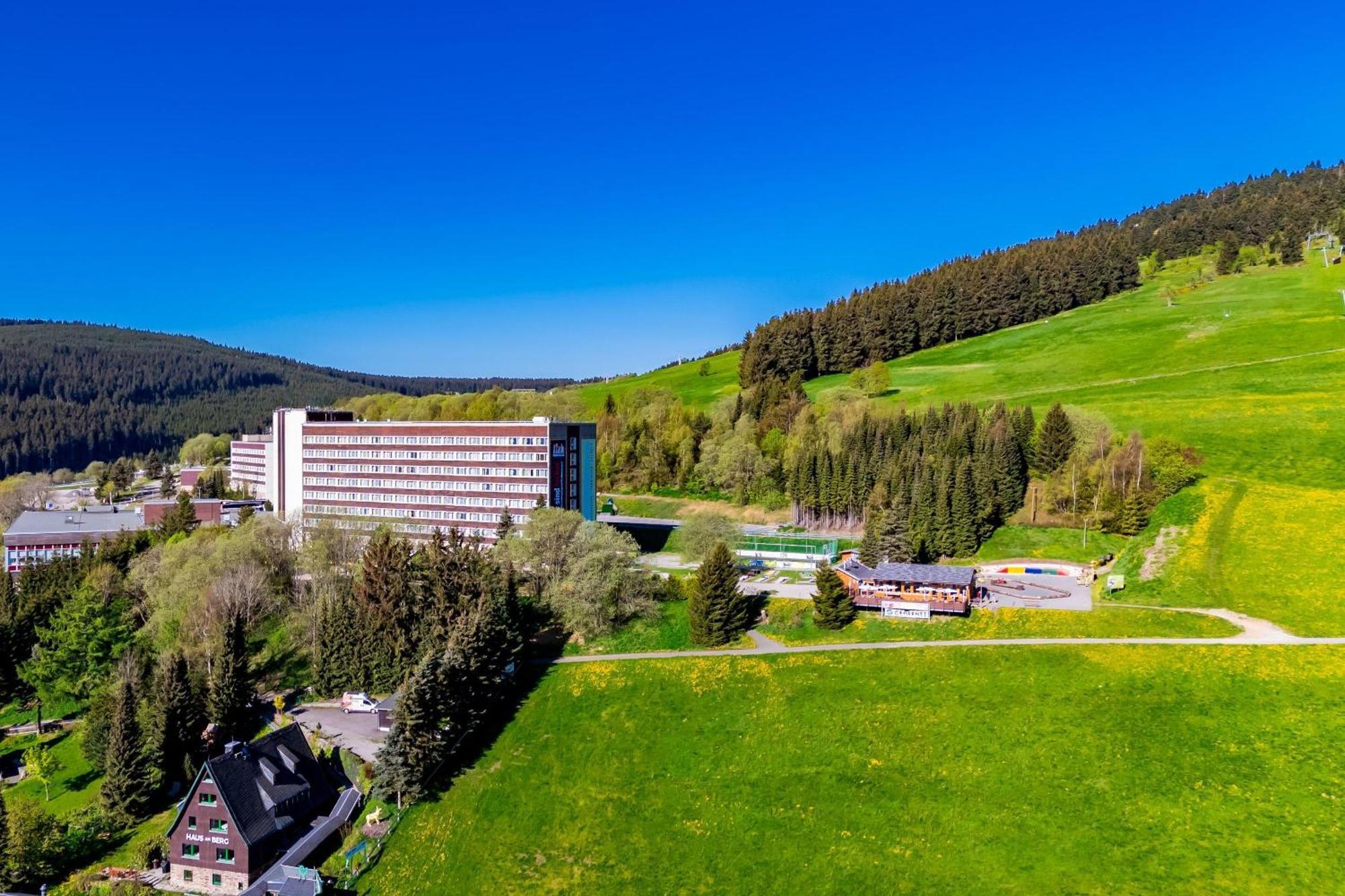 Ahorn Hotel Am Fichtelberg Обервиезентал Екстериор снимка